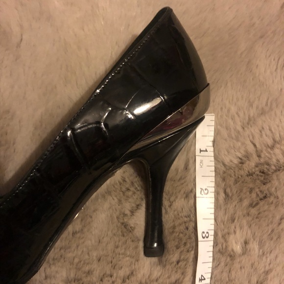 $900 Dolce Gabbana Authentic Leather heels size 35 usa 5 - Picture 11 of 11